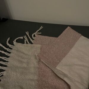 Pink and cream travel wrap